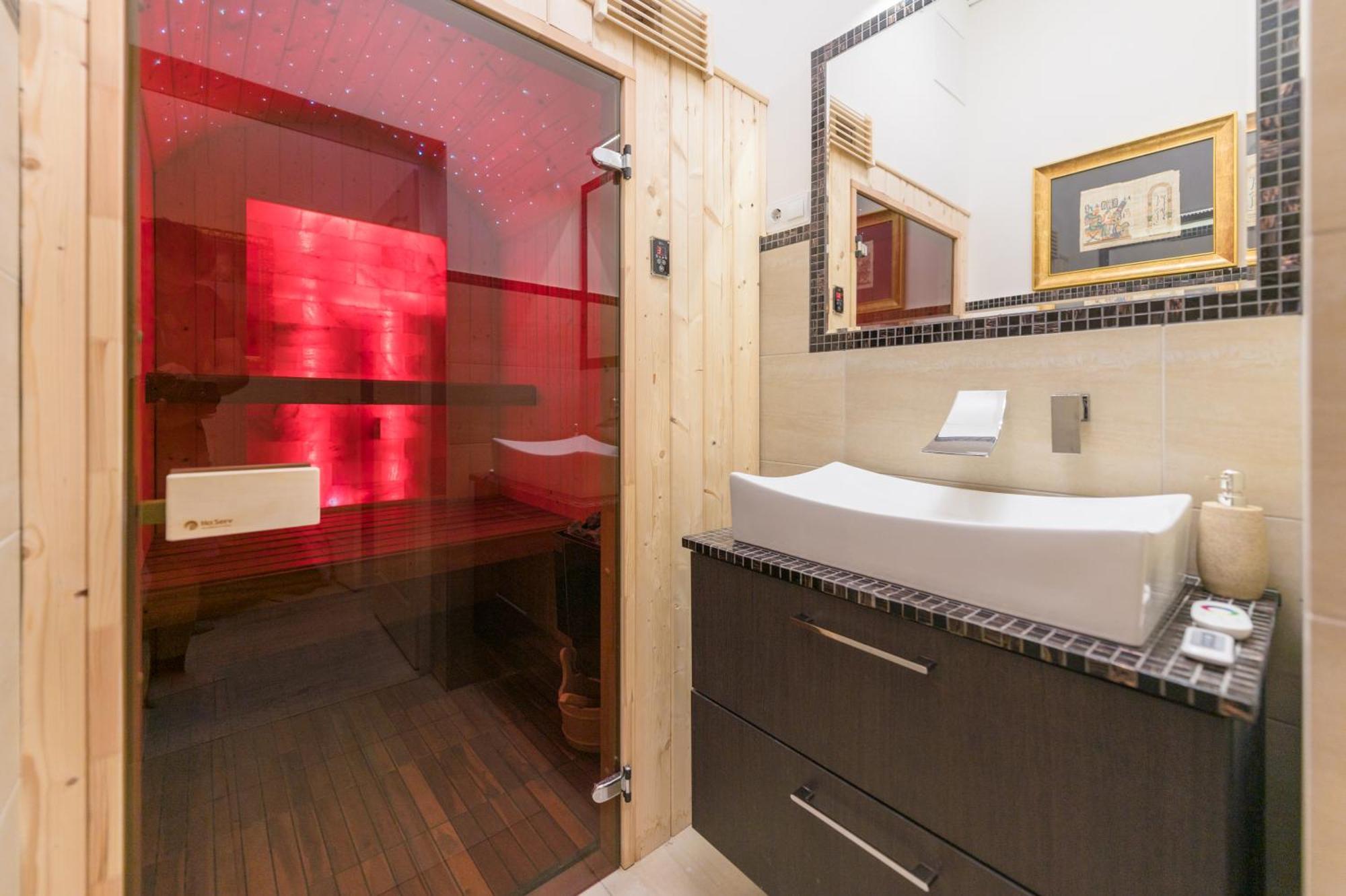 Budapest Eye Presidential With Jacuzzi & Sauna 外观 照片