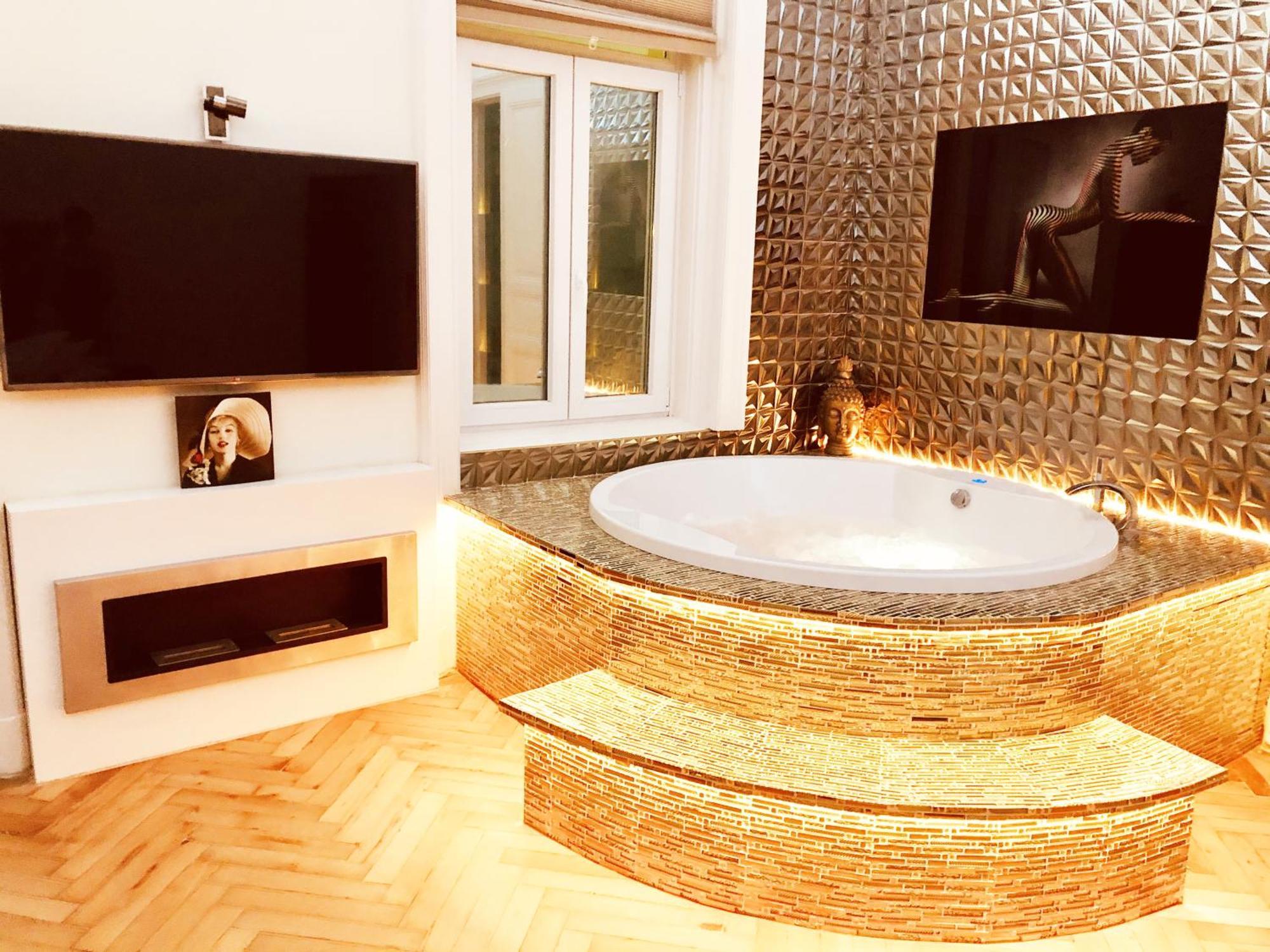 Budapest Eye Presidential With Jacuzzi & Sauna 外观 照片