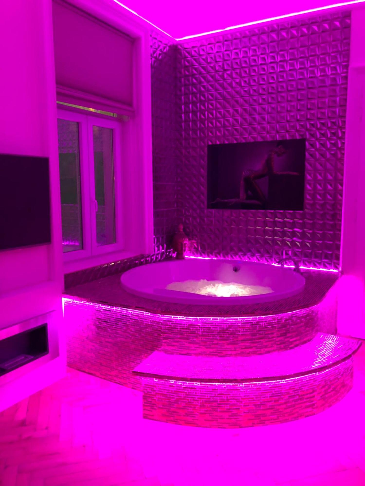 Budapest Eye Presidential With Jacuzzi & Sauna 外观 照片